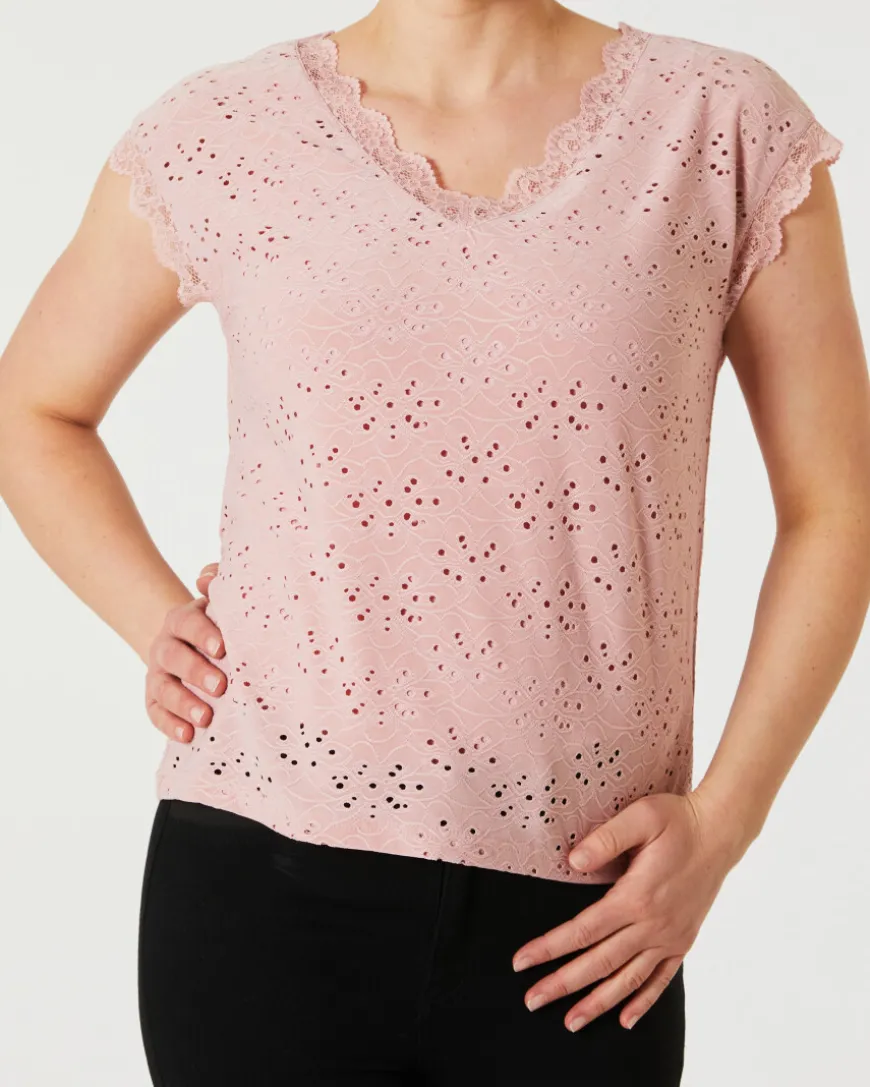 T-Shirt mit Lochmuster Janina, Spitzendetails-KiK Onlineshop Best